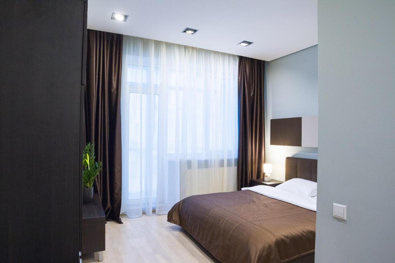 Navit Apartments With Breakfast, Near The Railway Station, The City Center And The Park เคียฟ ภายนอก รูปภาพ